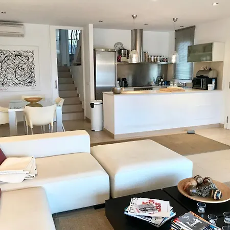 Triplex Vista Mar 17 Carrer D'es Romani * 포르넬스